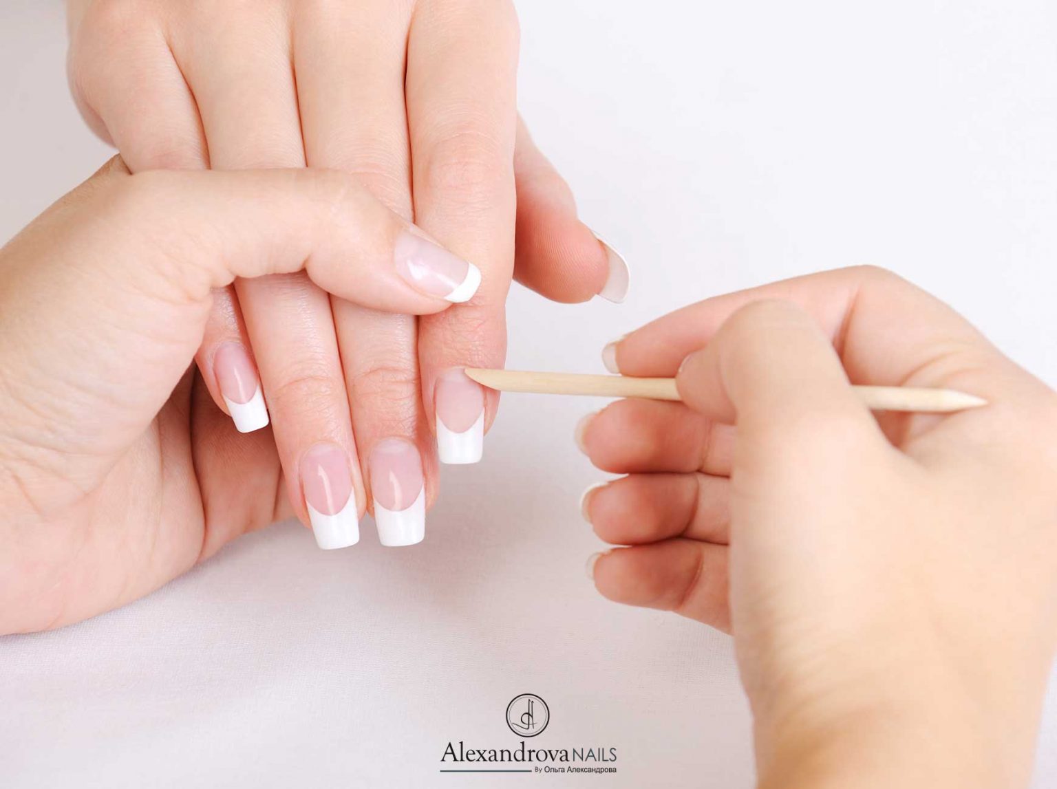 Servicios Alexandrova Nails Formación profesional en Estética de Uñas